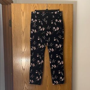 Joe Benbasset Black Floral Juniors ankle pants Medium